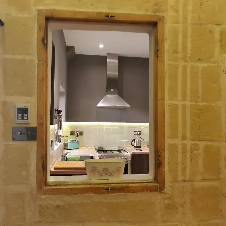 Romantic Townhouse In The Three Cities Cospicua